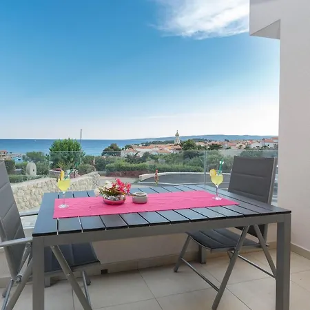 Luxury Residence Luca Krk Town Buitenkant foto